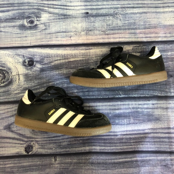 le adidas samba calcio sz 11 poshmark bambino le adidas samba calcio sz 11 poshmark bambino